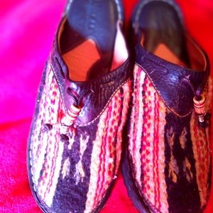 Born Indian blanket Boho slip on size 7. No wear showing. Rare and hard to find.